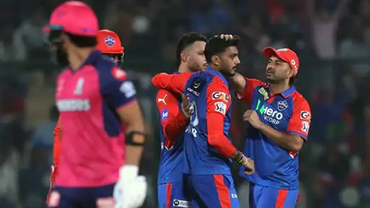 स्टार्क ने सुपर ओवर में बदला खेल का रुख, दिल्ली ने राजस्थान को हराकर IPL में बनाई टॉप पोजिशन।