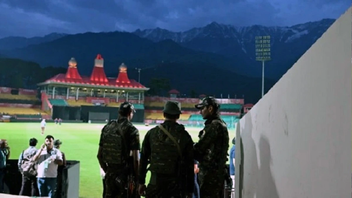 हवाई हमले के बीच आईपीएल मैच रद्द, BCCI ने खिलाड़ियों की सुरक्षा के लिए उठाए कड़े कदम।