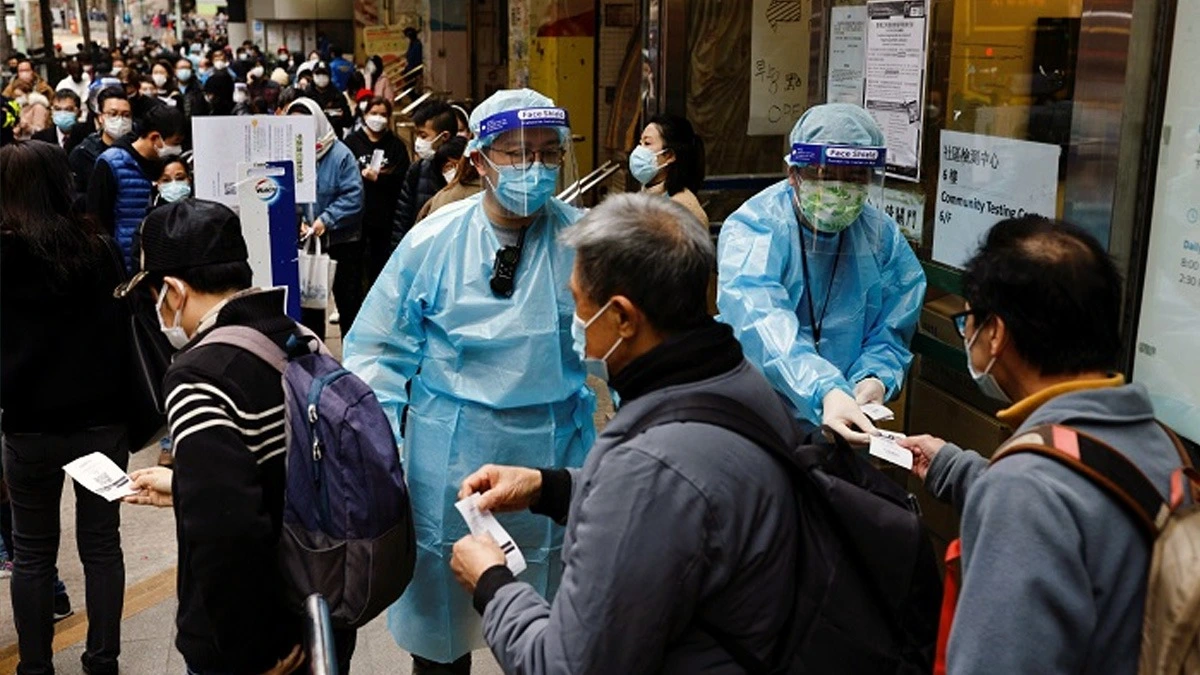 फिर लौटा कोरोना का खतरा, हांगकांग से सिंगापुर तक बढ़ते मामलों से मचा हड़कंप, High Alert जारी। फिर लौटा कोरोना का खतरा, हांगकांग से सिंगापुर तक बढ़ते मामलों से मचा हड़कंप, High Alert जारी।