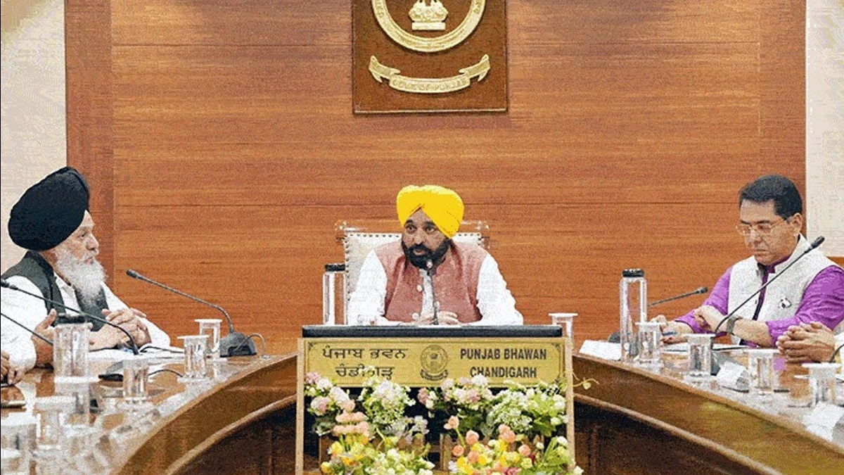 Punjab में ऑल पार्टी मीटिंग के बाद CM की कॉन्फ्रेंस: मान बोले- हरियाणा का पानी लेने का तरीका ठीक नहीं। Punjab में ऑल पार्टी मीटिंग के बाद CM की कॉन्फ्रेंस: मान बोले- हरियाणा का पानी लेने का तरीका ठीक नहीं।