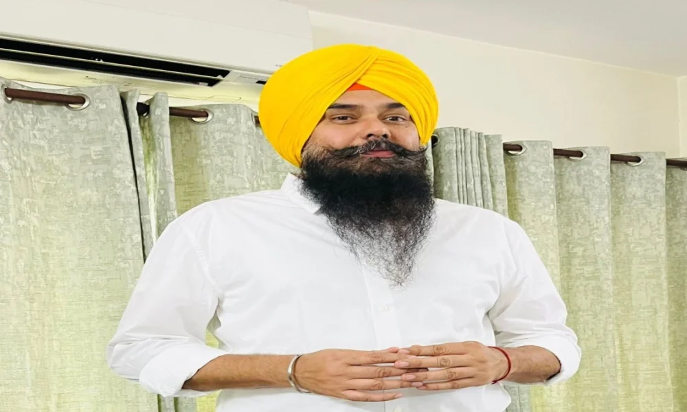 MP Malvinder Kang का आरोप – Delhi के दबाव में Punjab University ने Guru Tegh Bahadur Sahib पर Seminar रद्द किया MP Malvinder Kang का आरोप – Delhi के दबाव में Punjab University ने Guru Tegh Bahadur Sahib पर Seminar रद्द किया
