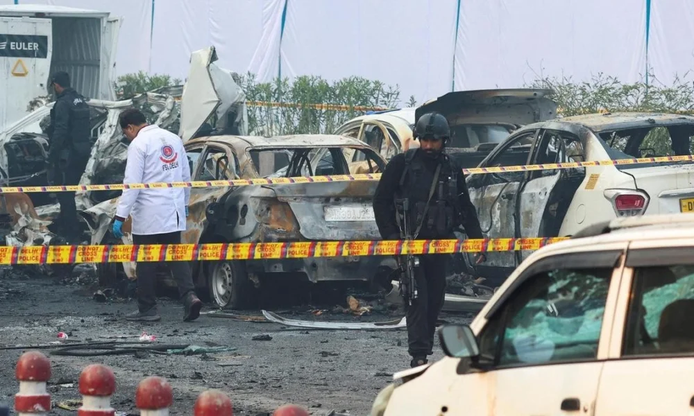 Delhi के Red Fort के पास धमाका, Delhi Police ने UAPA के तहत FIR दर्ज की, कई राज्यों में High Alert