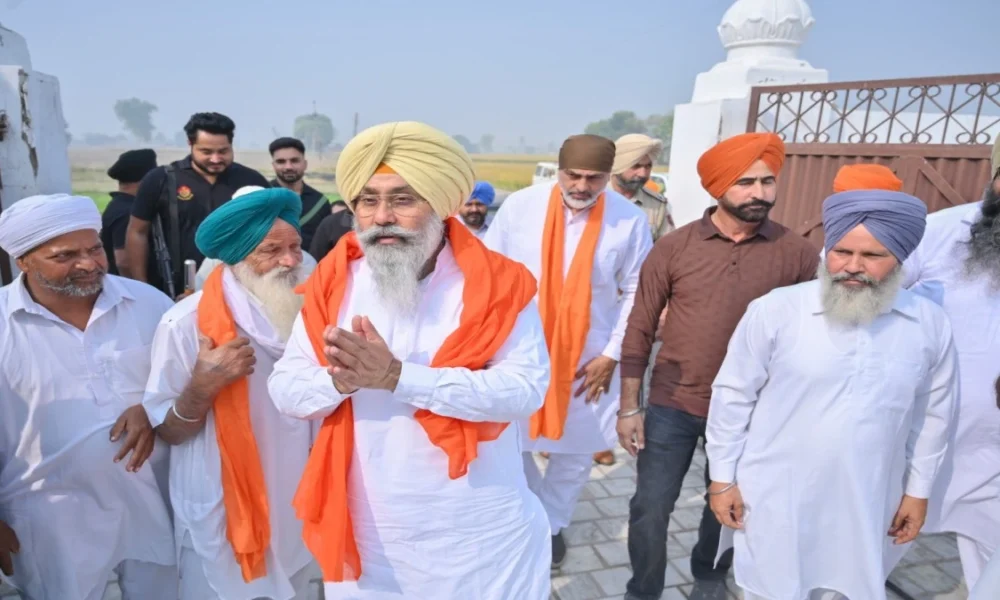 गांव Panjwar Kalan में Harmeet Sandhu को मिला ज़बरदस्त समर्थन, लोगों ने कहा – ‘AAP’ ही Development की राह