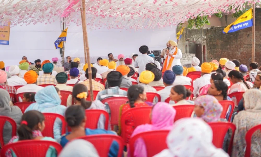 Pandori Hasan में Harmeet Sandhu को मिल रहा जबरदस्त समर्थन, गांव-गांव में दिखा APP के हक में जोश Pandori Hasan में Harmeet Sandhu को मिल रहा जबरदस्त समर्थन, गांव-गांव में दिखा APP के हक में जोश