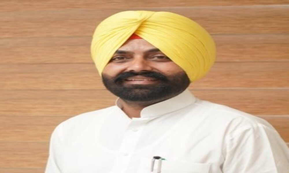 APP मंत्री Laljit Singh Bhullar की मतदाताओं से Appeal: Tarn Taran में ईमानदार शासन और विकास के लिए Vote करें