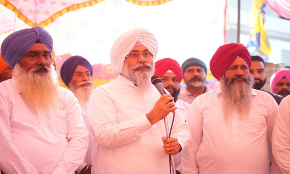 Raja Warring ने सिख बच्चों के केस का मजाक उड़ाया, Harmeet Singh Sandhu ने की कड़ी निंदा Raja Warring ने सिख बच्चों के केस का मजाक उड़ाया, Harmeet Singh Sandhu ने की कड़ी निंदा