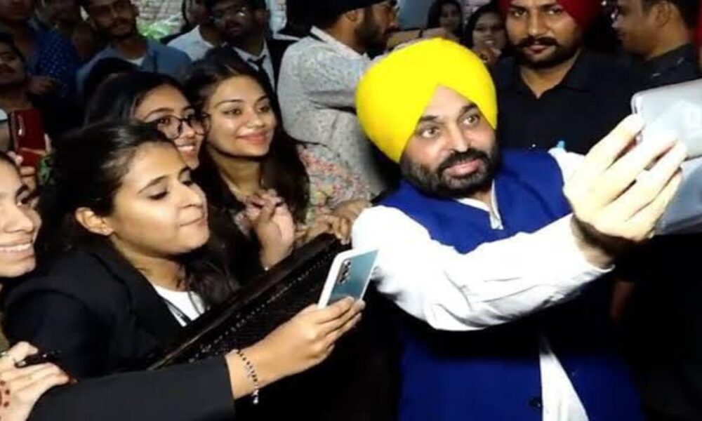 Women’s Health Mann सरकार की प्राथमिकता! ‘Navi Disha’ से Punjab की 13 Lakh से ज़्यादा महिलाएं पा रही हैं हर महीने Free Sanitary Pads