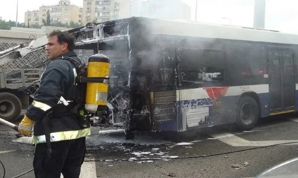 Saudi Arabia में बड़ा हादसा: Mecca से Medina जा रही बस Diesel Tanker से टकराई, 42 भारतीयों की मौत की आशंका