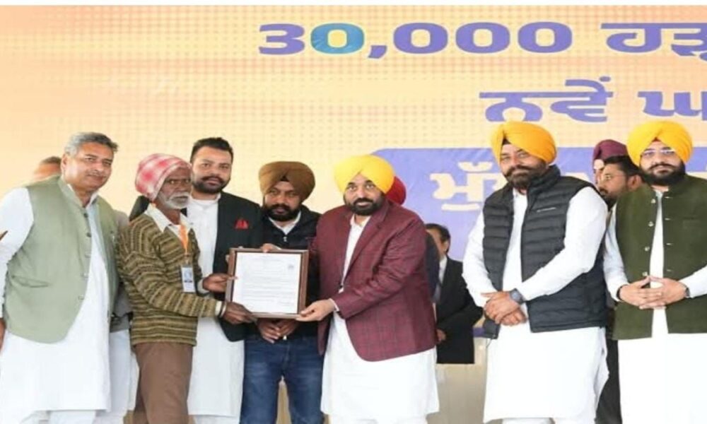 ₹377 Crore की बड़ी राहत: CM Bhagwant Mann ने 30,000 से ज्यादा Flood-Affected Families को Compensation दिया