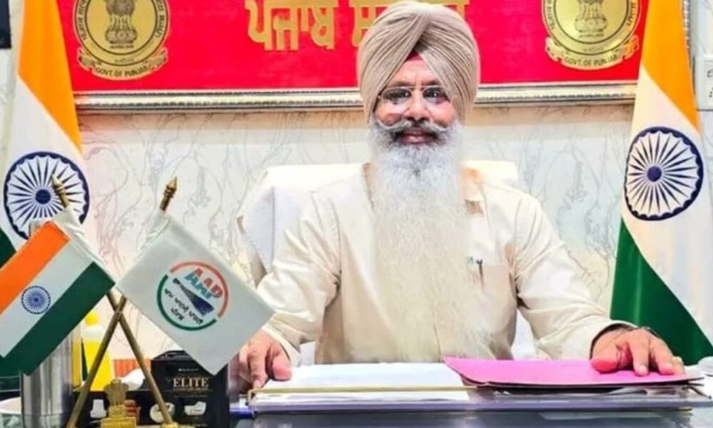 पंजाब में AAP ने मेयर को पार्टी से निकाला,पद से भी इस्तीफा लिया 2023 में Baljit Singh Channi मेयर बने थे।