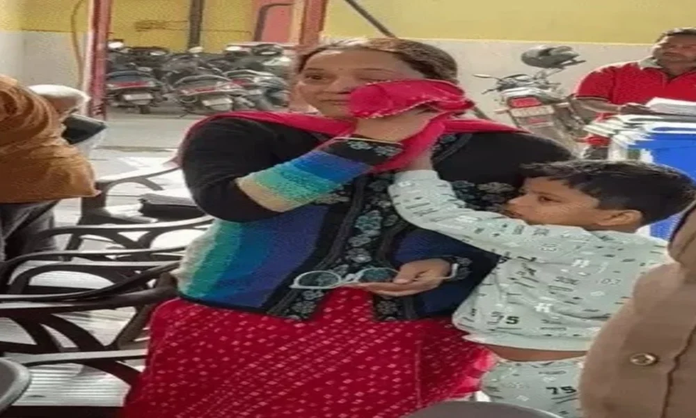 Uttar Pradesh में BLO पर बढ़ता दबाव: रात 3 बजे तक Calls, Field में बदतमीजी, घर-परिवार सब दांव पर — SIR Process में अव्यवस्था बढ़ी