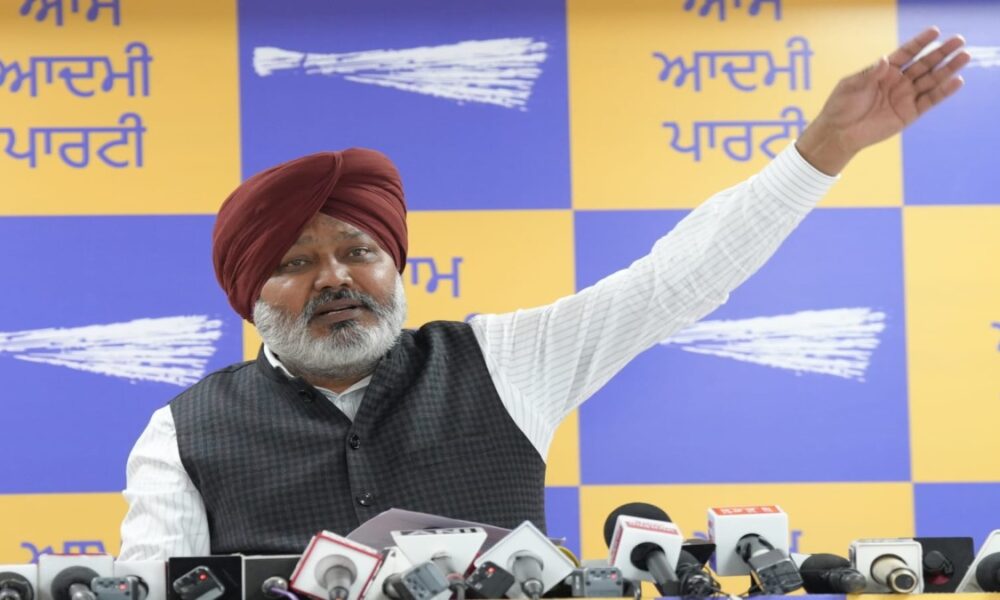 ‘Captain–Badal Gang’ की Punjab को लूटने के लिए 20 साल की ‘Match-Fixing’ Deal? Harpal Singh Cheema का बड़ा Allegation