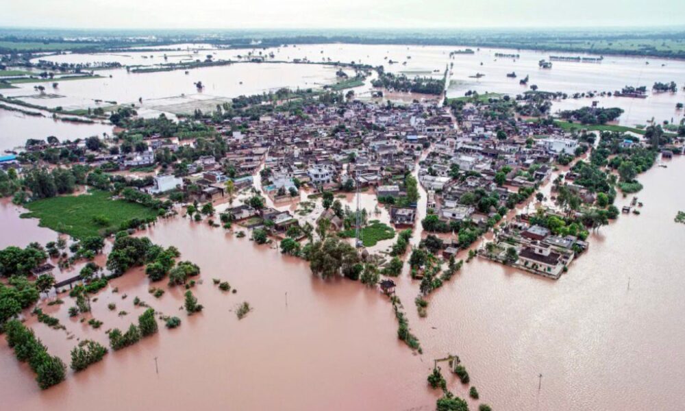 क्या Central Government Punjab के साथ कर रही है Discrimination?Bihar-Gujarat को तुरंत Funds लेकिन Punjab को सिर्फ़1600 Crore के वादे पर अब तक चुप्पी