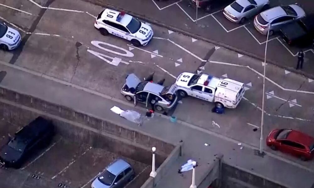 ऑस्ट्रेलिया: सिडनी के बोंडी बीच पर गोलीबारी, 12 लोगों की मौत, दो पुलिसकर्मी घायल