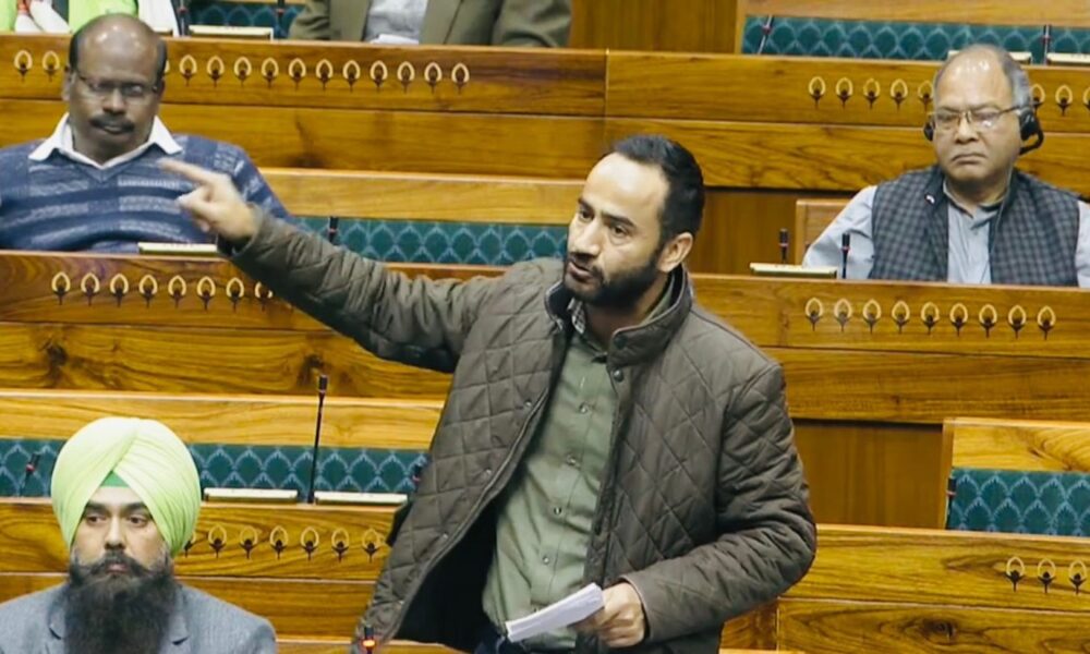 AAP सांसद ने संसद में आंगनवाड़ी वर्कर्स और हेल्परों को मिलने वाले बेहद कम मानदेय को बढ़ाने से लेकर पंजाब के लिए 20 हज़ार करोड़ तक की मांग