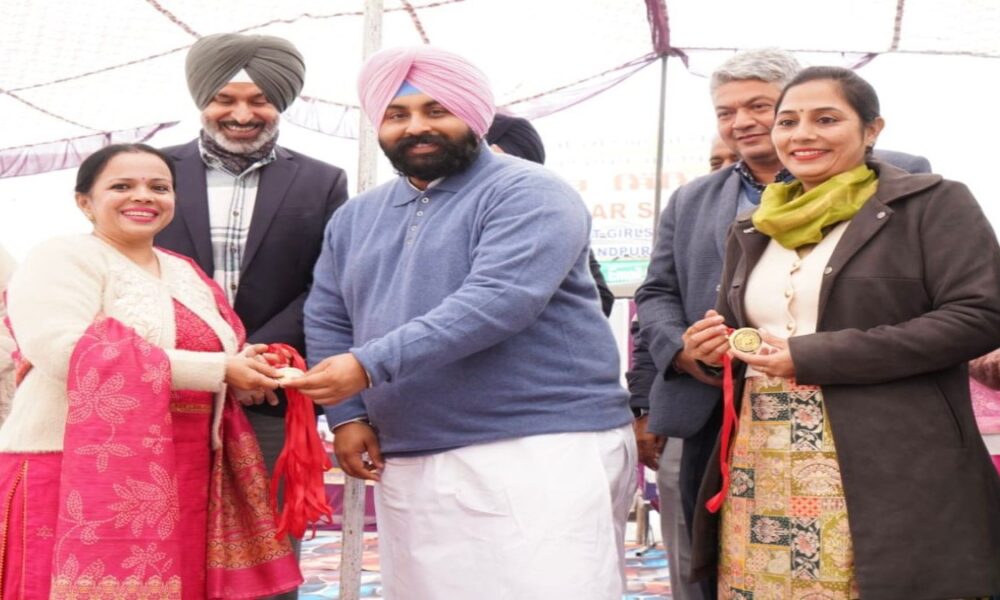 पंजाब की सबसे बड़ी मेगा PTM में 23 लाख से अधिक अभिभावकों की सक्रियता ने रचा नया कीर्तिमान, मान सरकार के विधायकों ने 7500 स्कूलों में परखा शिक्षा का स्तर