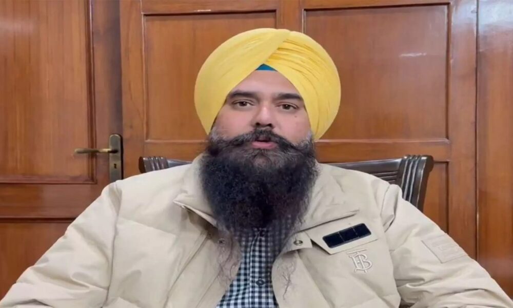 आम आदमी पार्टी के सांसद मालविंदर सिंह कांग ने BJP की विभाजनकारी राजनीति की कड़ी आलोचना की