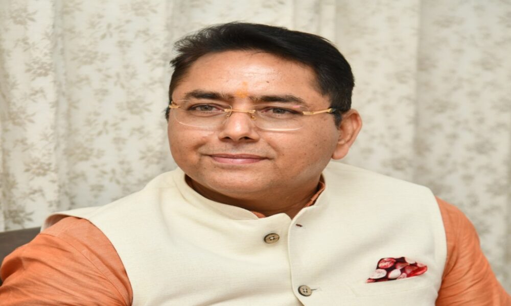 अदालत द्वारा केजरीवाल को बरी किए जाने से ‘आप’ हुई सही साबित, BJP की सियासी बदलाखोरी और प्रचार हुआ बेनकाब: अरोड़ा अदालत द्वारा केजरीवाल को बरी किए जाने से ‘आप’ हुई सही साबित, BJP की सियासी बदलाखोरी और प्रचार हुआ बेनकाब: अरोड़ा