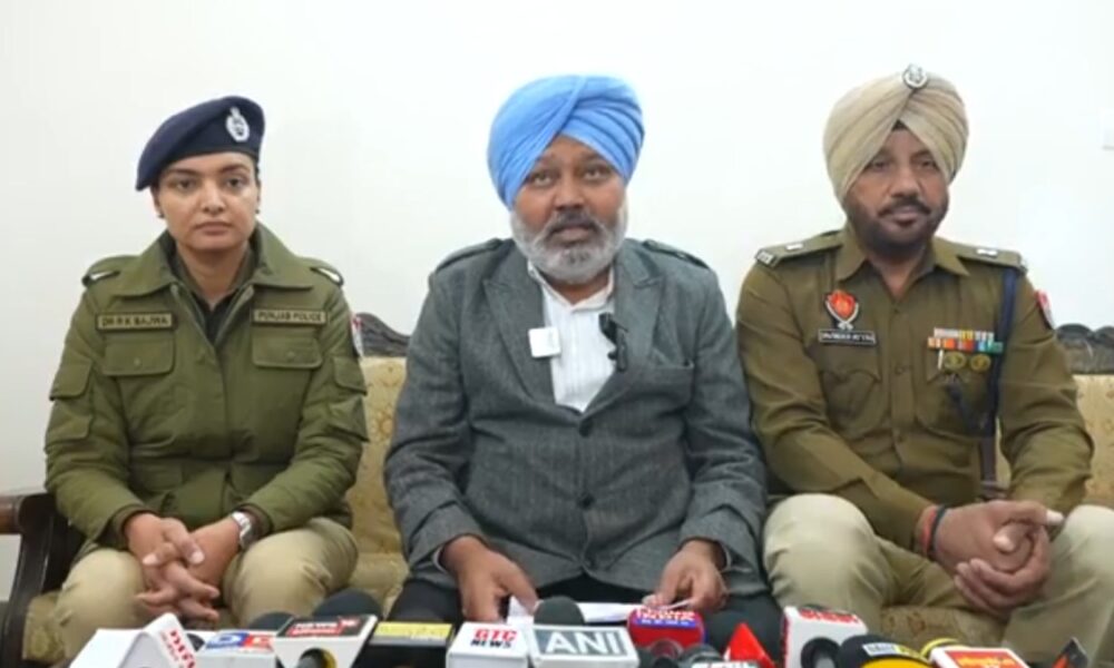 संगरूर में कॉन्स्टेबल बहन-मां का मर्डर:भाई ने पहले हत्या की, फिर शवों को कार में फेंक कार जलाई; पेड़ से टकराकर accident दिखाया