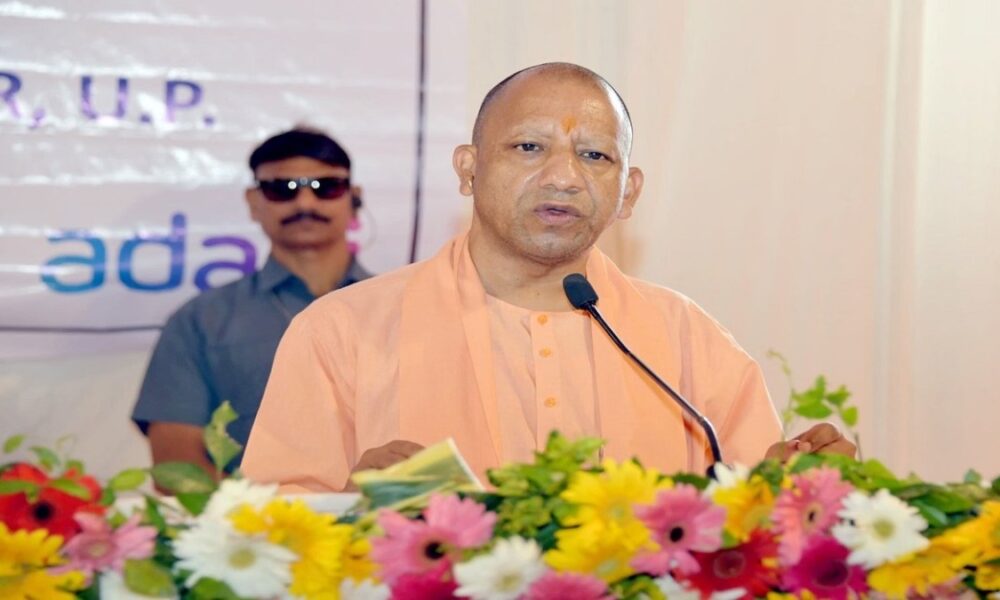 छात्रों के लिए GOOD NEWS! आज सीएम योगी बाटेंगे स्कॉलरशिप, 20 लाख स्टूडेंट्स के बैंक खातों में आएगा पैसा