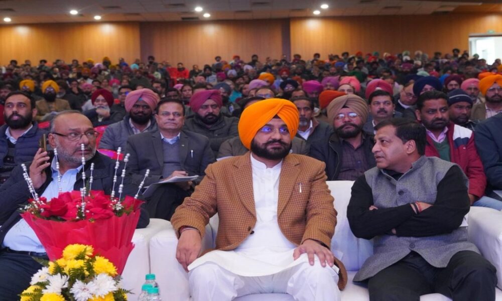 पंजाब में ‘युद्ध नशे के विरुद्ध’ फेज-2 आज से शुरू:मंत्री बोले-पंजाब को नशा मुक्त बनाना है; 20 हजार लोगों ने नशा छोड़ा