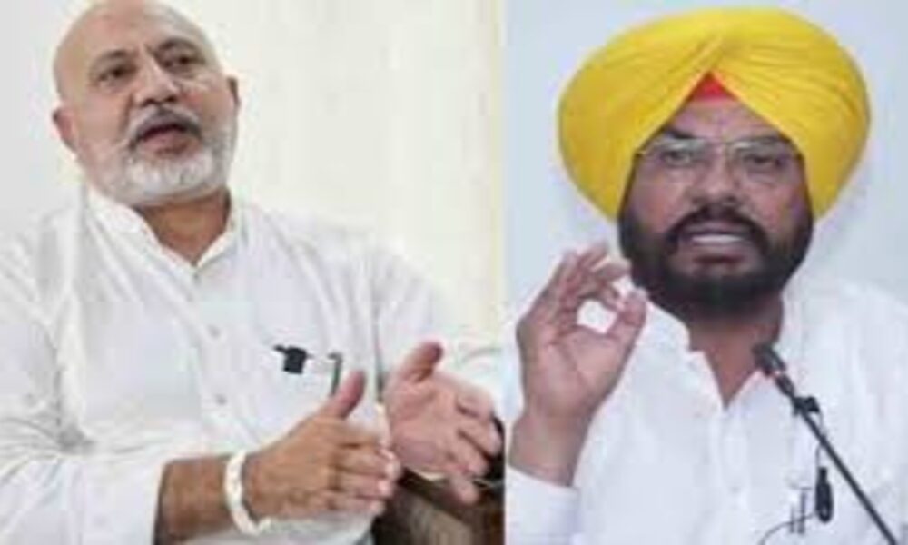 श्री गुरु ग्रंथ साहिब के 328 लापता स्वरूपों के मामले में मुख्य आरोपी सीए सतिंदर सिंह कोहली गिरफ्तार श्री गुरु ग्रंथ साहिब के 328 लापता स्वरूपों के मामले में मुख्य आरोपी सीए सतिंदर सिंह कोहली गिरफ्तार