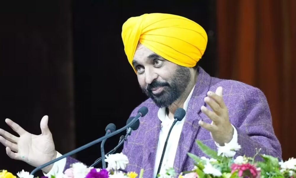 भगवंत Mann सरकार ने पंजाब की बस सेवाओं को आधुनिक बनाने के लिए डिजिटल इलेक्ट्रॉनिक टिकटिंग मशीनें शुरू करने का निर्णायक फैसला लिया