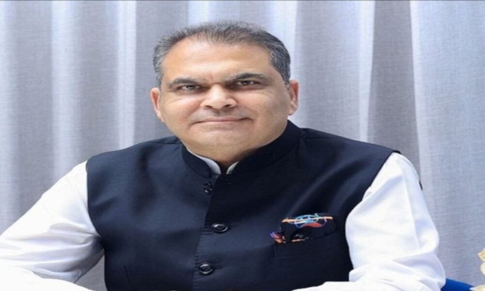 पंजाब के AAP मंत्री अरोड़ा की तबीयत बिगड़ी:मोहाली में क्रिटिकल केयर यूनिट में भर्ती करवाया; डिनर करते सांस लेने में दिक्कत आई