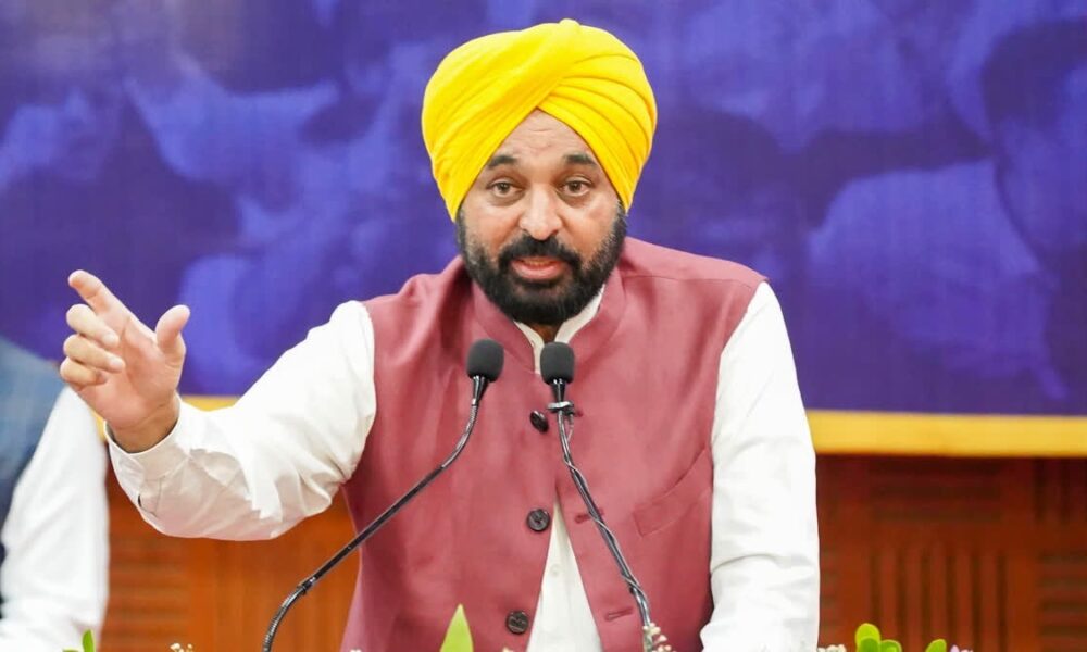 ‘इस बार भी पंजाबियों के साथ सौतेला व्यवहार…’, बजट पर बोले पंजाब CM भगवंत मान