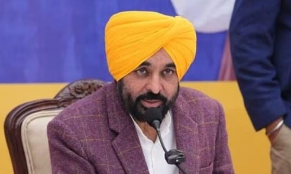 पंजाब में नौकरियों की बौछार: मोहाली में निवेश का महाकुंभ, CM मान ने रचा इतिहास