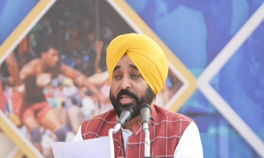 किला रायपुर ओलिंपिक से CM मान का लोगों को संदेश:लुधियाना में बोले- 12 साल बाद बैलगाड़ी दौड़ शुरू करवाई, गांव में एकता रखो