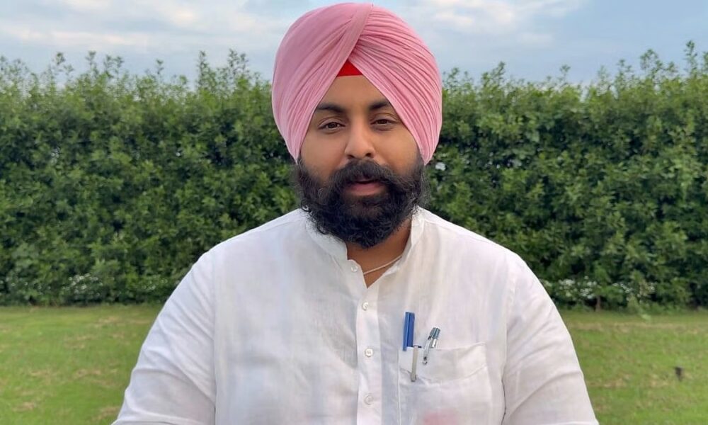 लुधियाना में फर्जी स्कूल पर सरकार की कार्रवाई:12वीं के 27 छात्रों के रोल नंबर रद्द; मान्यता वापस लेने की प्रक्रिया शुरू