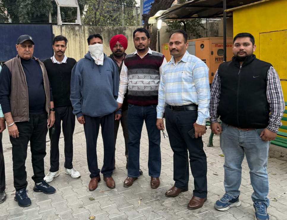 विजीलैंस ब्यूरो ने एएसआई को 15000 रुपए रिश्वत लेते रंगे हाथों किया काबू