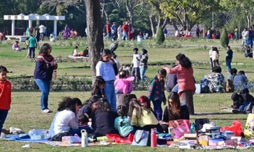 पंजाब-चंडीगढ़ में अब ठंड और कम होगी:48 घंटे में तापमान तीन डिग्री तक बढ़ेगा, 15 फरवरी तक मौसम ड्राई रहेगा