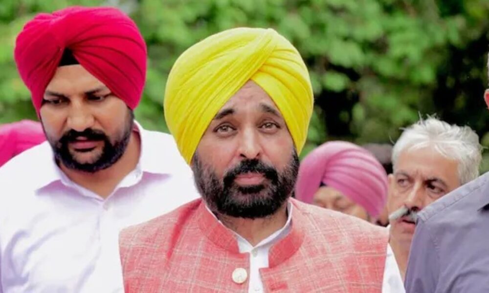 पंजाब CM भगवंत मान अस्पताल में भर्ती: आज हो सकती है छुट्टी, मोगा रैली में नहीं होंगे शामिल, केजरीवाल और चीमा रहेंगे मौजूद पंजाब CM भगवंत मान अस्पताल में भर्ती: आज हो सकती है छुट्टी, मोगा रैली में नहीं होंगे शामिल, केजरीवाल और चीमा रहेंगे मौजूद