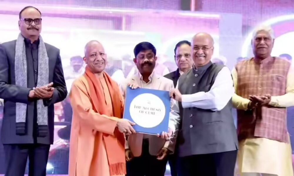 ‘गोली का जवाब गोली से ही देगी पुलिस’; CM योगी ने निवेशकों को दी सुरक्षा की गारंटी