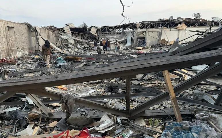 काबुल के नशा मुक्ति अस्पताल में पाकिस्तान की तबाही: एयरस्ट्राइक के आरोपों के बीच सैकड़ों मौतें काबुल के नशा मुक्ति अस्पताल में पाकिस्तान की तबाही: एयरस्ट्राइक के आरोपों के बीच सैकड़ों मौतें