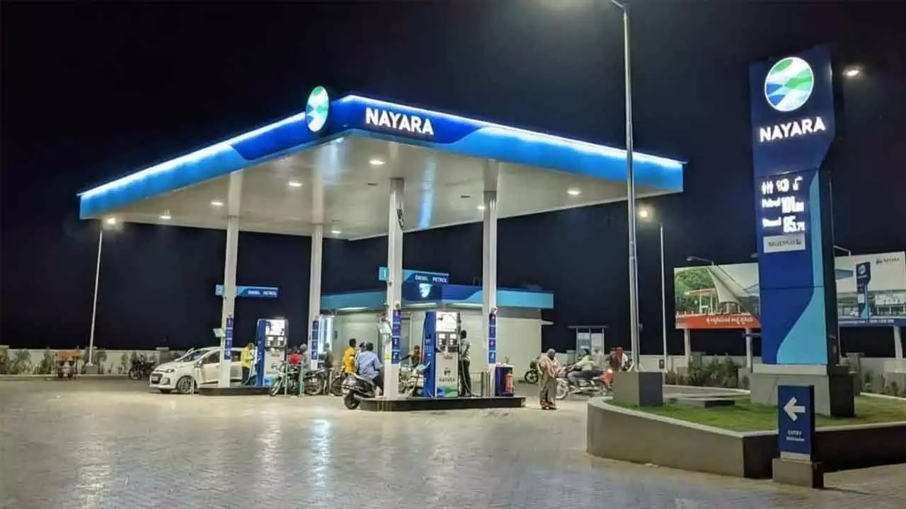 ईरान तनाव के बीच ईंधन महंगा: नायरा ने बढ़ाए पेट्रोल-डीजल के दाम ईरान तनाव के बीच ईंधन महंगा: नायरा ने बढ़ाए पेट्रोल-डीजल के दाम