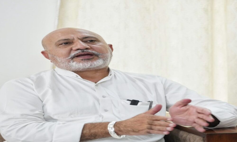 Punjab News: पंजाब-राजस्थान पानी समझौता:राजस्थान पर पंजाब के 1,44,000 करोड़ रुपए बकाये के मुद्दे पर विपक्षी नेता चुप क्यों है:बलतेज पन्नू Punjab News: पंजाब-राजस्थान पानी समझौता:राजस्थान पर पंजाब के 1,44,000 करोड़ रुपए बकाये के मुद्दे पर विपक्षी नेता चुप क्यों है:बलतेज पन्नू