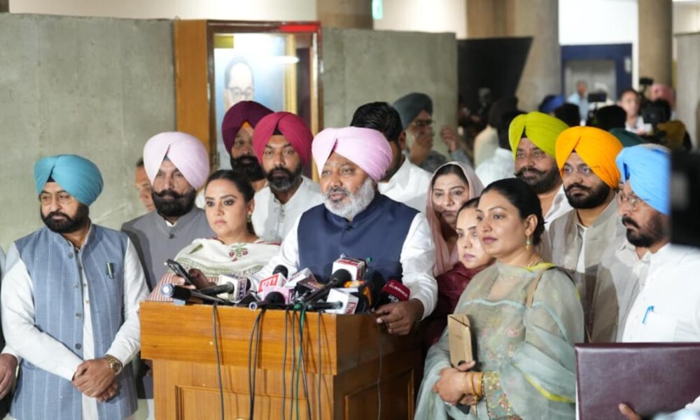 कांग्रेसी विधायक सुखपाल सिंह खैरा को पंजाब की महिलाओं का अपमान करने के लिए तुरंत बर्खास्त किया जाए: Harpal Singh Cheema