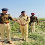 तरनतारन में एनकाउंटर में दो बदमाश घायल:सरपंच मर्डर केस में चल रहे थे फरार, एक कमरे में छिपे, police पर चलाई गोली