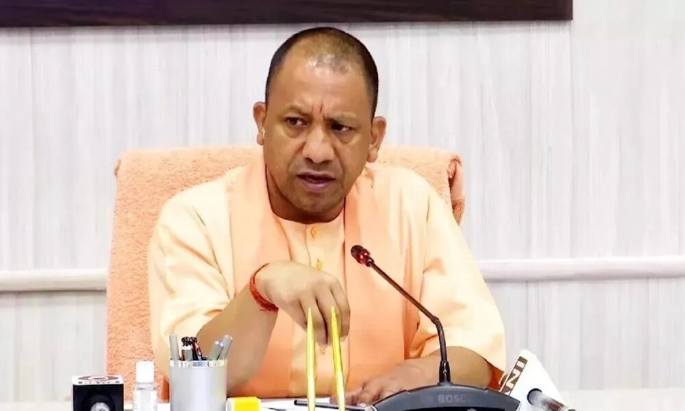 UP पुलिस भर्ती परीक्षा में विवादित प्रश्न पर मुख्यमंत्री योगी आदित्यनाथ बेहद सख्त, हो सकती है कार्रवाई