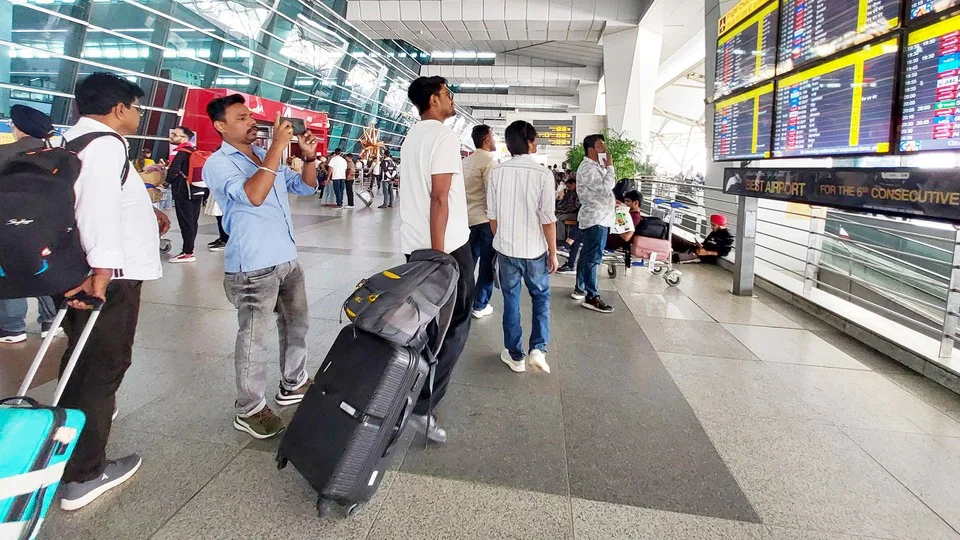 खाड़ी संकट के बीच भारत की बड़ी राहत: UAE-सऊदी से यात्रियों को निकालने के लिए 24 अतिरिक्त उड़ानें खाड़ी संकट के बीच भारत की बड़ी राहत: UAE-सऊदी से यात्रियों को निकालने के लिए 24 अतिरिक्त उड़ानें