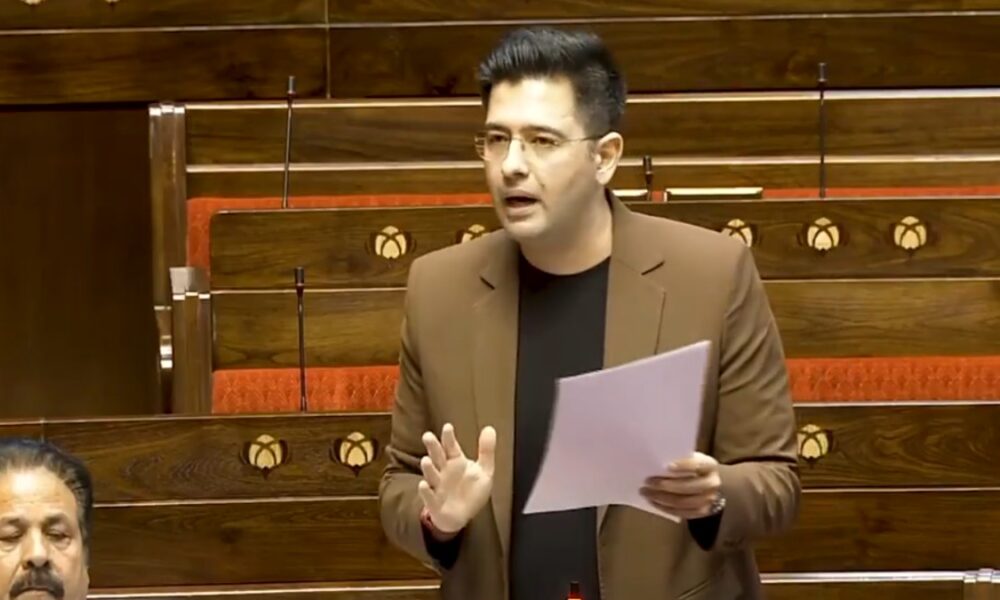 क्या शादी से बचेगा आपका इनकम टैक्स? सांसद राघव चड्ढा ने संसद में पेश किया ‘Joint ITR’ मॉडल