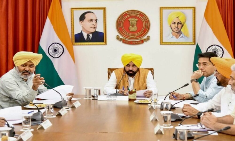 पंजाब कैबिनेट में बड़ा फेरबदल, Harpal Cheema को ट्रांसपोर्ट और Dr. Ravjot Singh को जेल विभाग की जिम्मेदारी