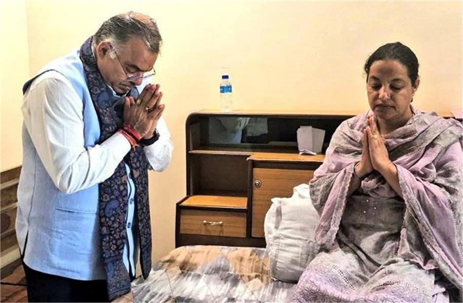 तरुण चुघ ने गगन रंधावा के परिवार से की मुलाकात, न्याय के लिए CBI जांच की मांग