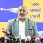 PRTC की बसों के कलर पर AAP का पलटवार:बलतेज पन्नू बोले- 2016 में आकाली दल ने ग्रामीण बसों का करवाया था यही कलर