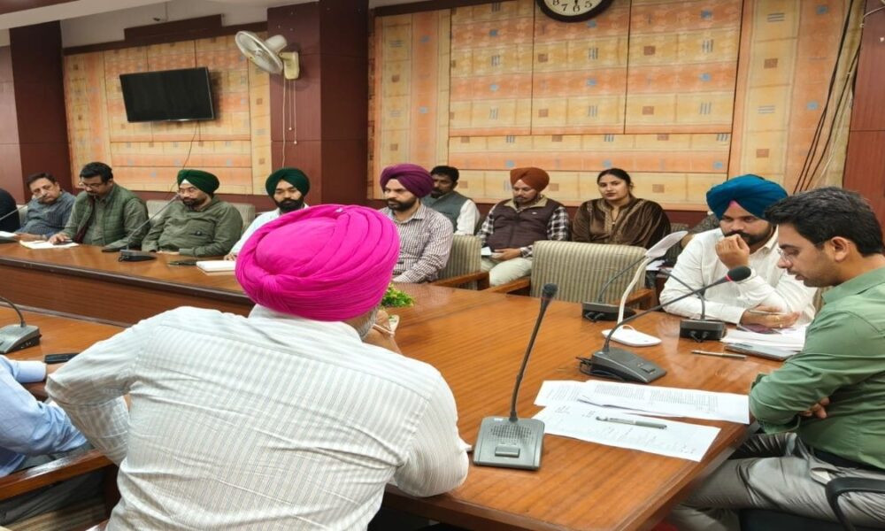 CM भगवंत मान 21 मार्च को आएंगे मोगा:धर्मकोट में रखेंगे विकास कार्यों की नींव, डीसी ने अधिकारियों से बैठक कर दिए निर्देश