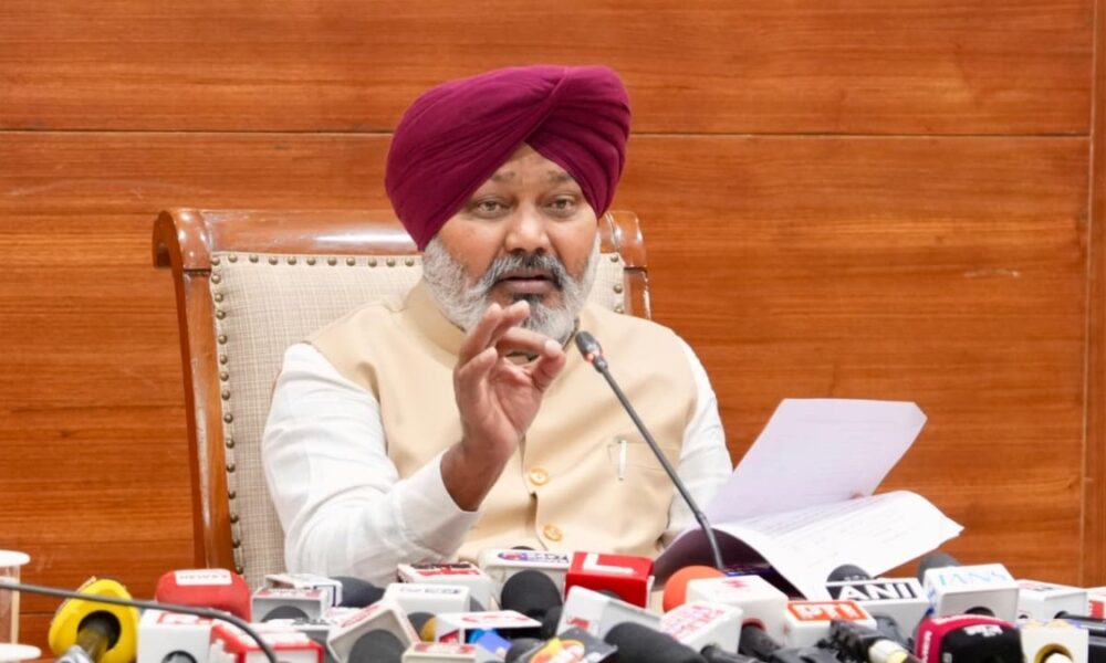 आप’ सरकार के अधीन पंजाब राजस्व विकास में शीर्ष 3 राज्यों में शामिल, अपना कर राजस्व बढ़कर 57,919 करोड़ रुपये हुआ: हरपाल सिंह चीमा