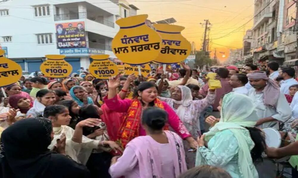 अबोहर में महिलाओं ने ‘जागो यात्रा’ निकालीःCM भगवंत मान का गारंटी पूरी करने पर किया धन्यवाद